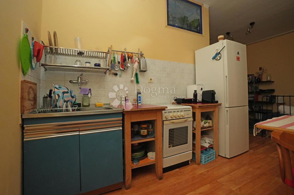 Fenomenalen apartma v centru Pule