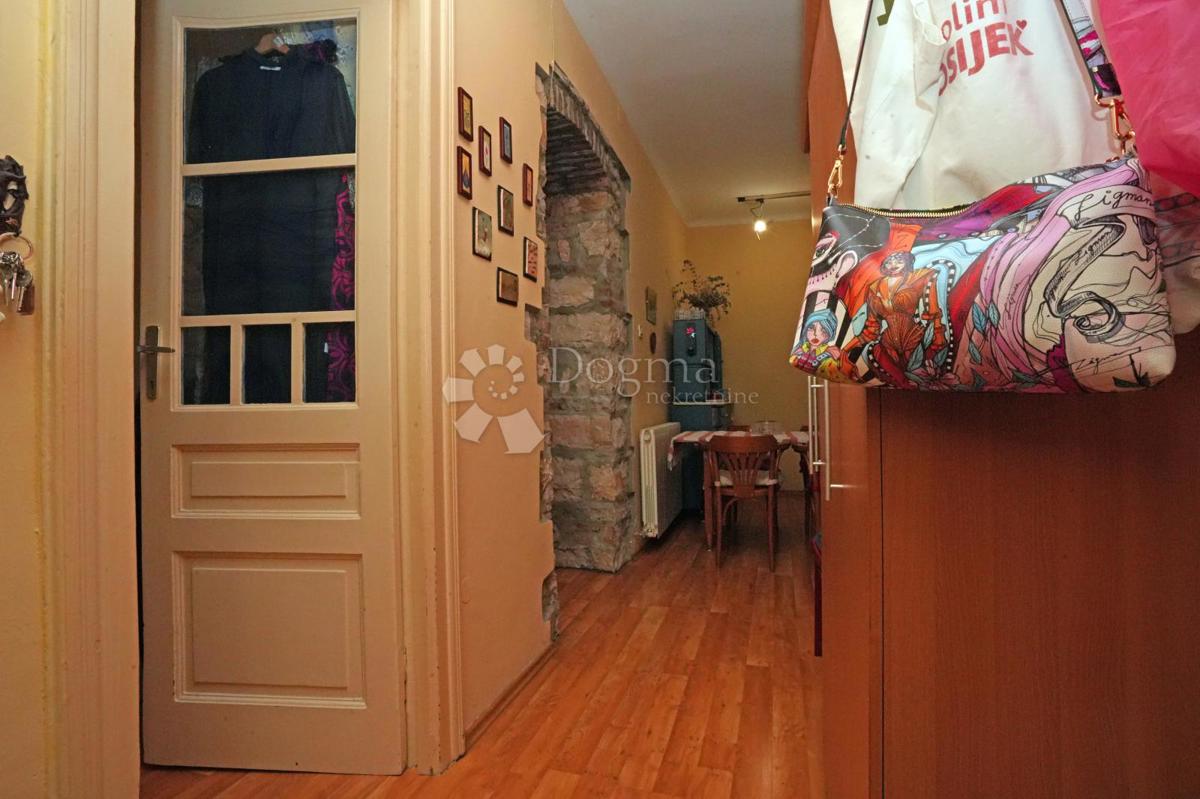 Fenomenalen apartma v centru Pule