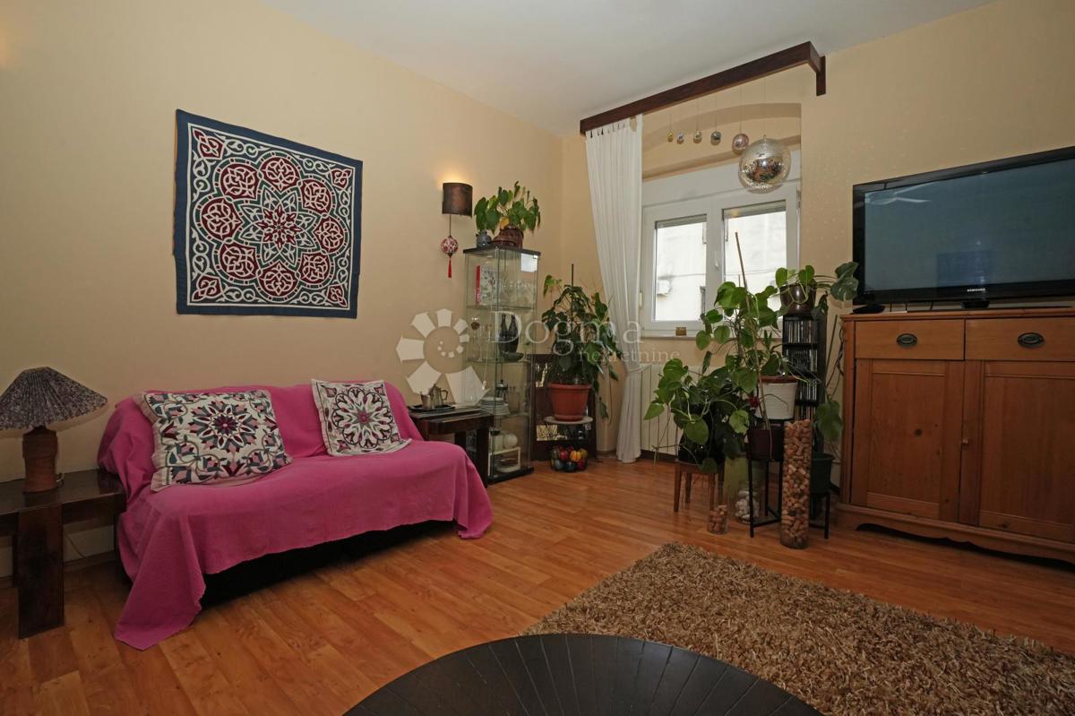 Fenomenalen apartma v centru Pule