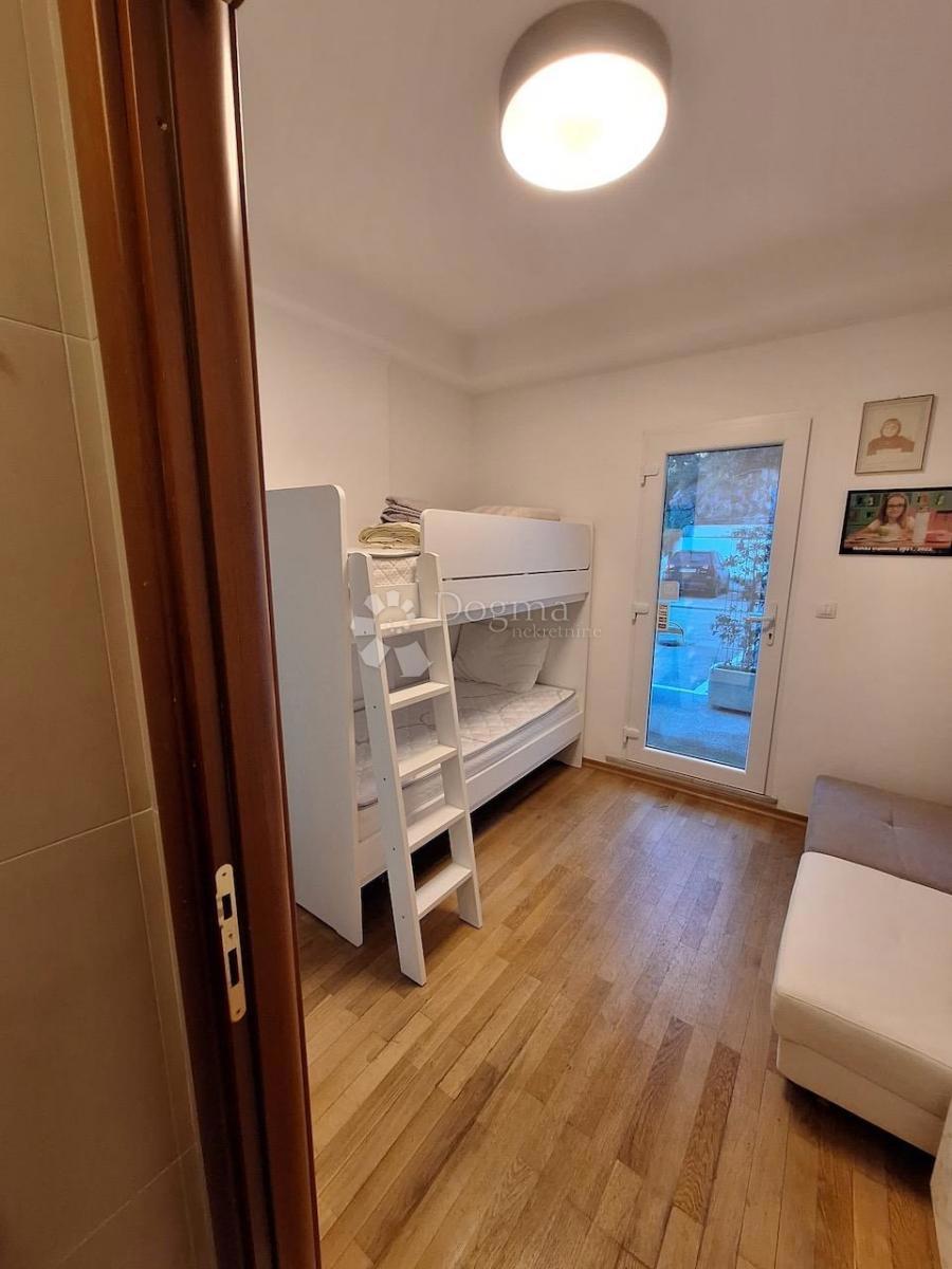 Stanovanje Podstrana, 80m2