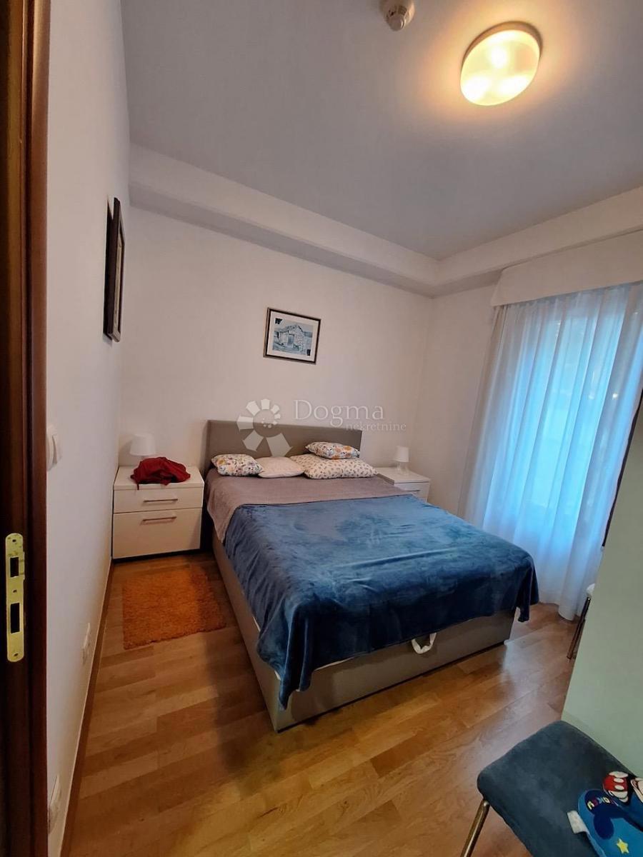 Stanovanje Podstrana, 80m2