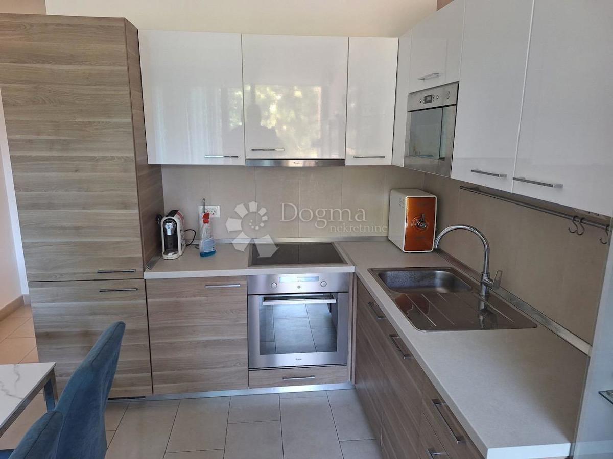 Stanovanje Podstrana, 80m2