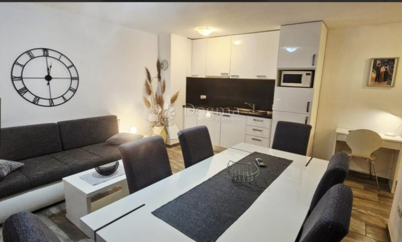 Hiša Zaton, Nin, 245m2