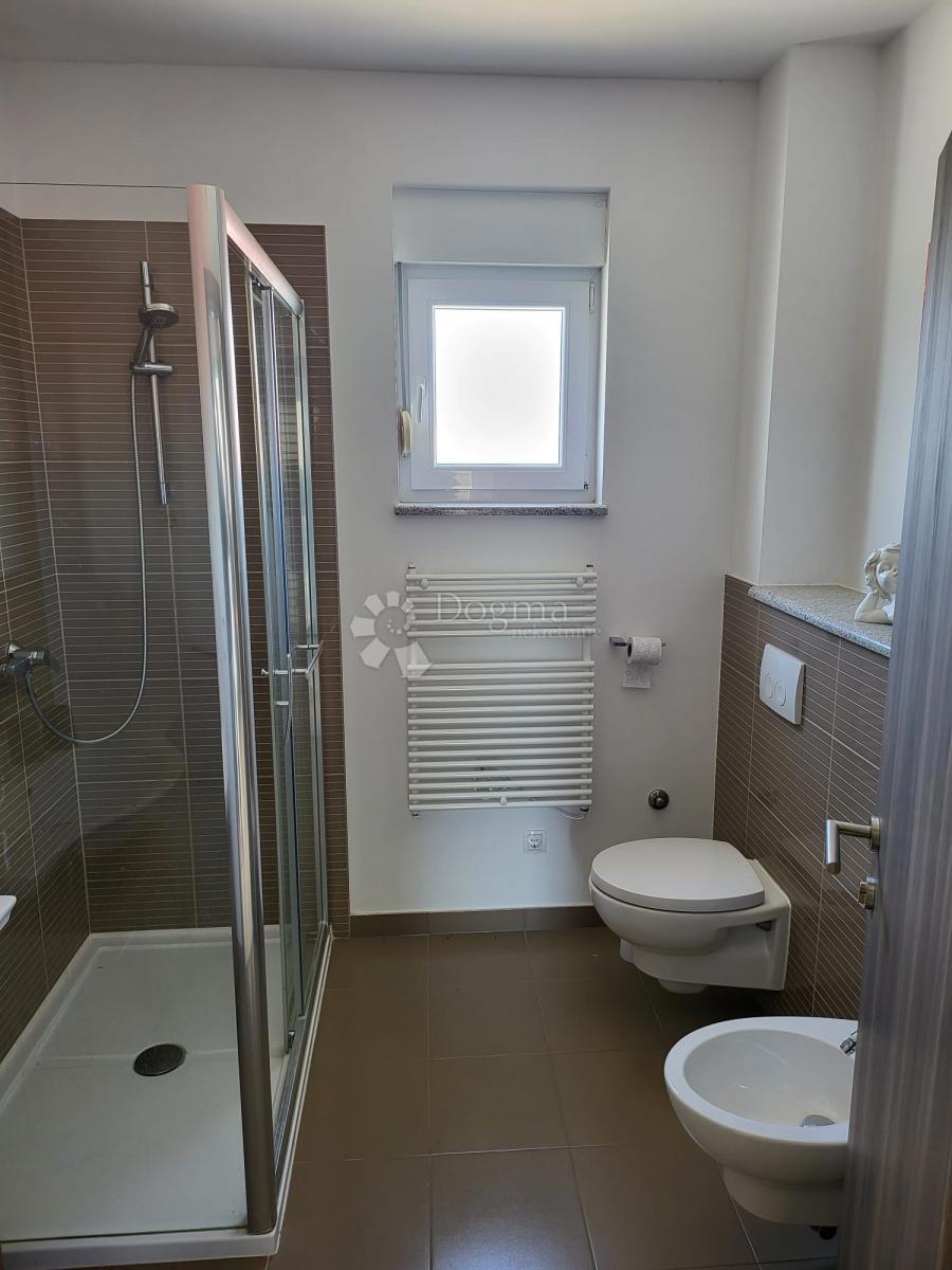 Hiša Donja Jagodnja, Polača, 280m2