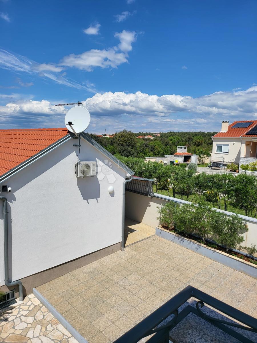 Hiša Donja Jagodnja, Polača, 280m2