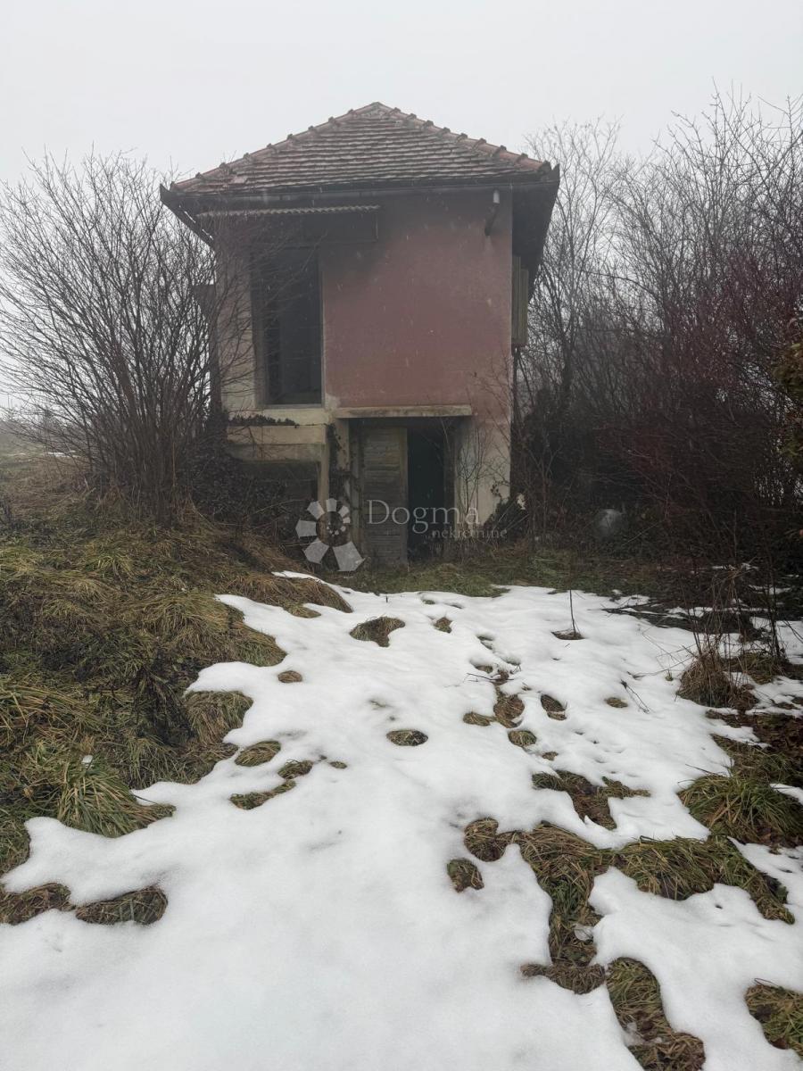 Zazidljivo zemljišče Varaždin Breg, Gornji Kneginec, 5.215m2