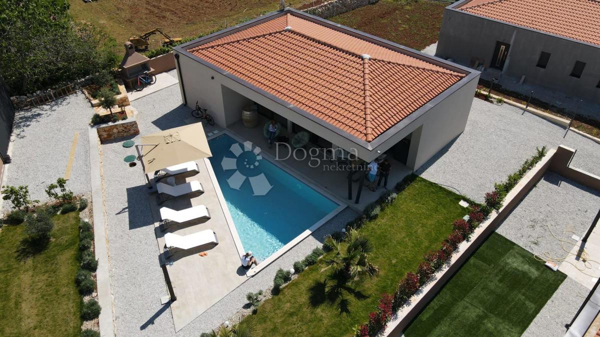 Hiša Kringa, Tinjan, 120m2