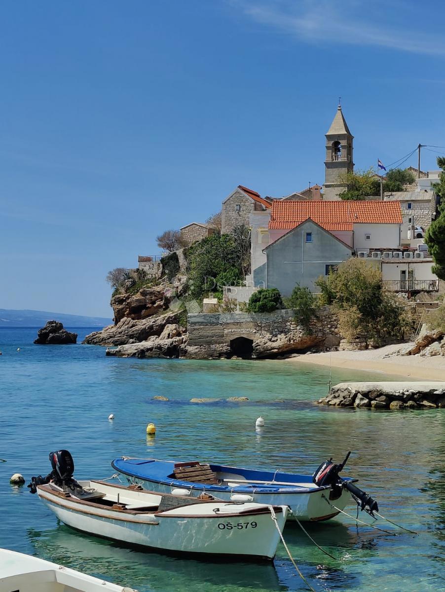 Zazidljivo zemljišče Pisak, Omiš, 1.115m2