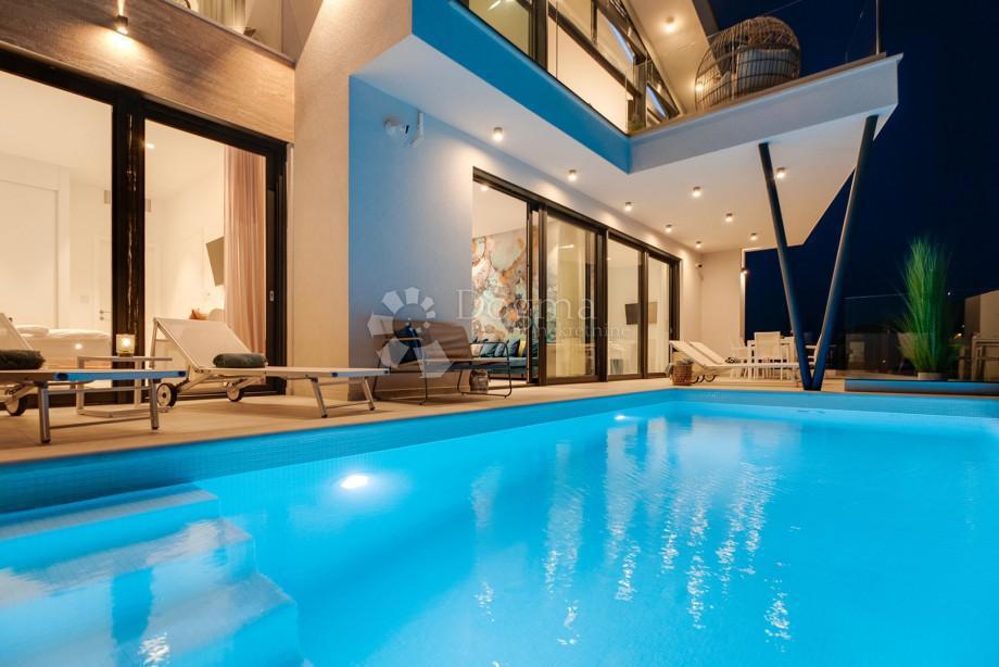 Hiša Jesenice, Dugi Rat, 450m2