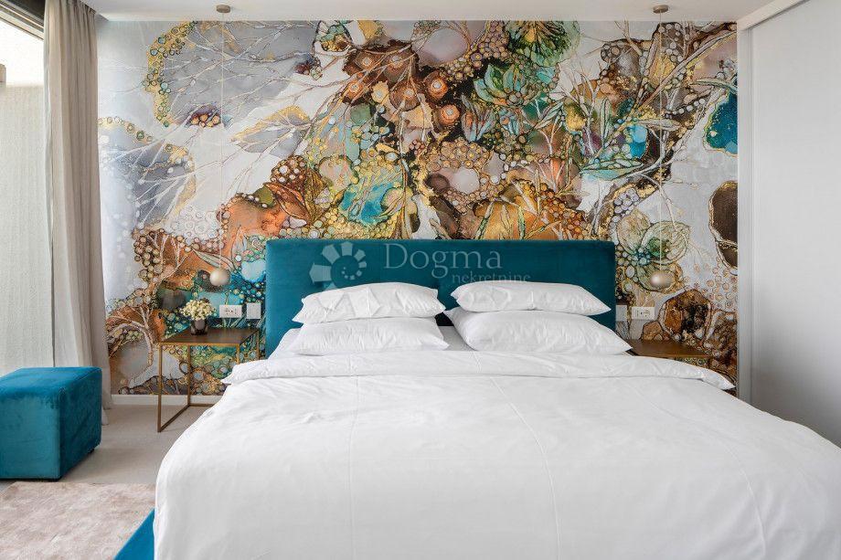 Hiša Jesenice, Dugi Rat, 450m2