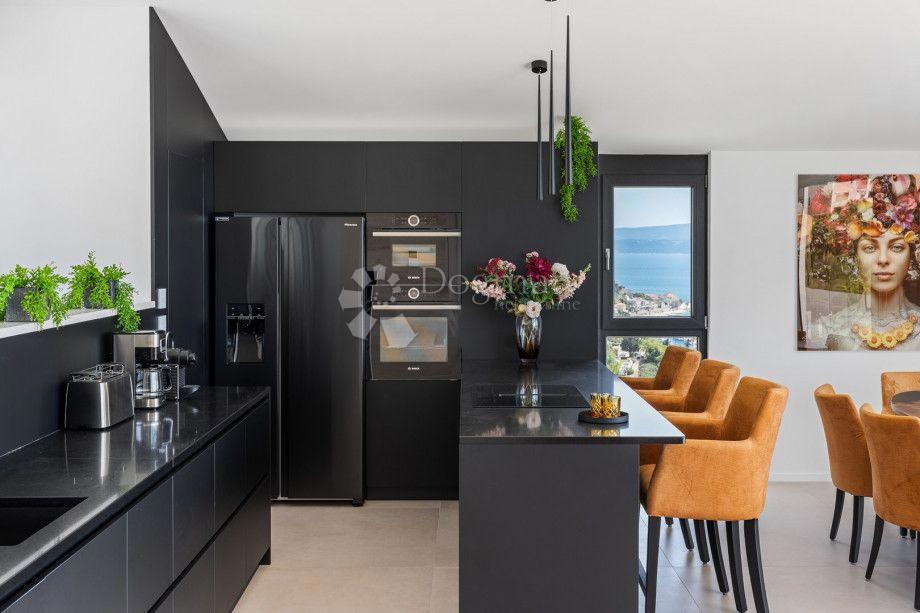 Hiša Jesenice, Dugi Rat, 450m2