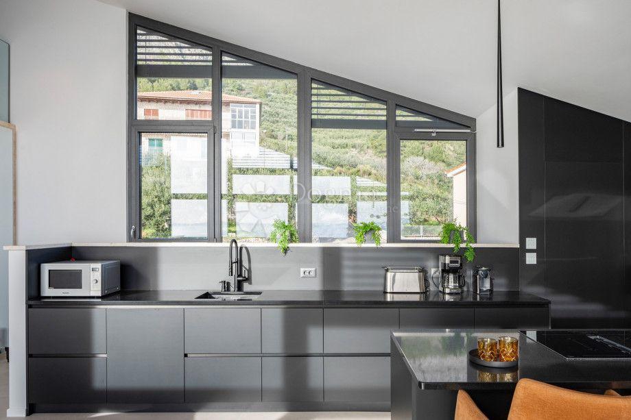 Hiša Jesenice, Dugi Rat, 450m2