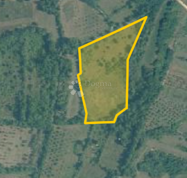 Kmetijsko zemljišče Vodnjan, 902m2