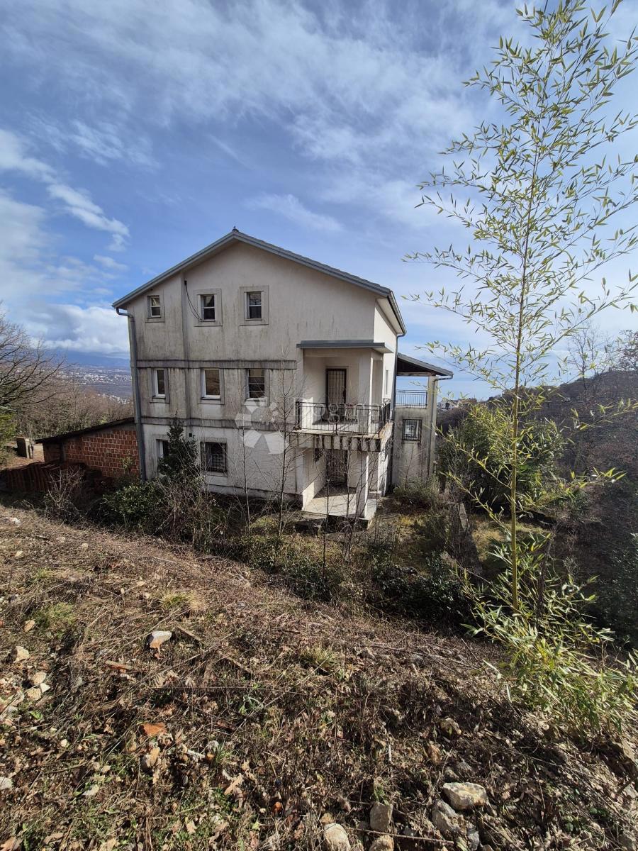 Hiša Bregi, Matulji, 400m2