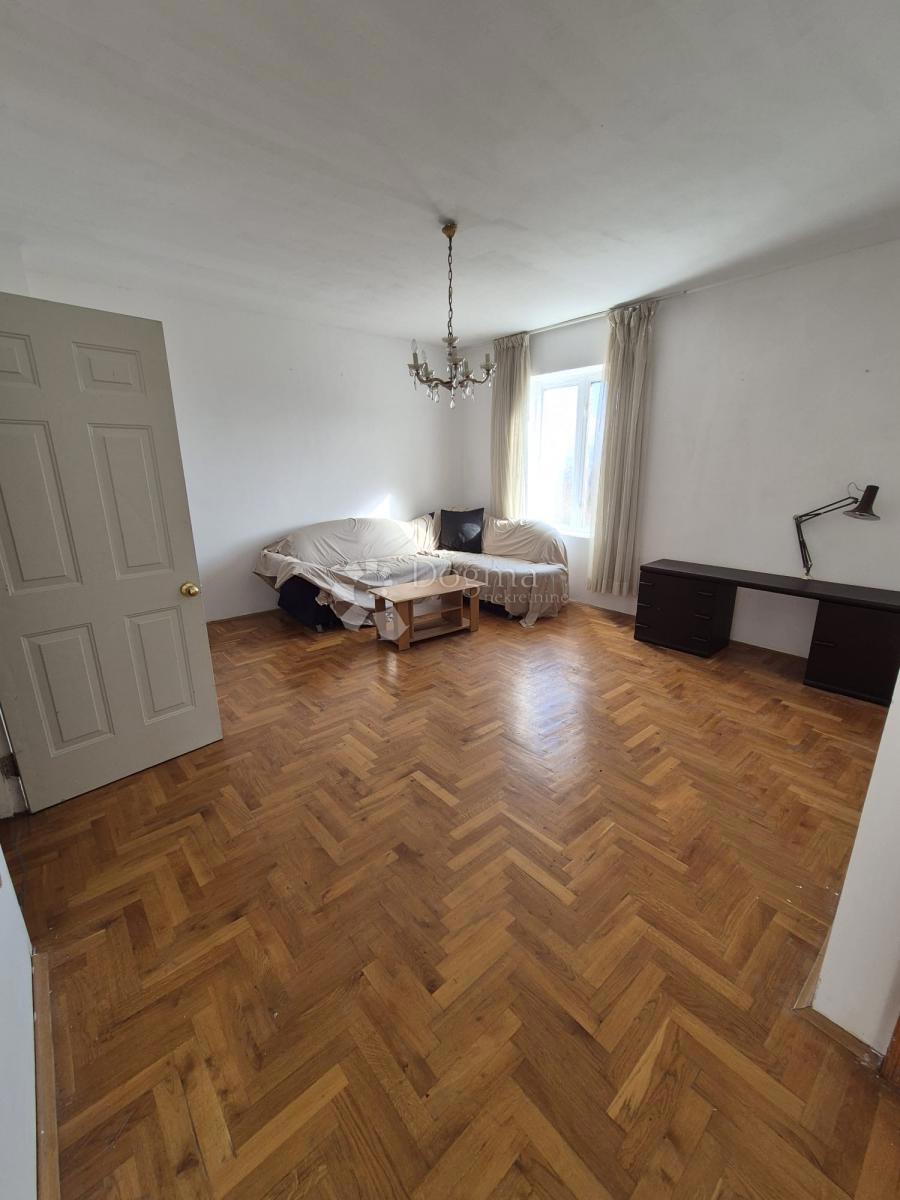 Hiša Bregi, Matulji, 400m2