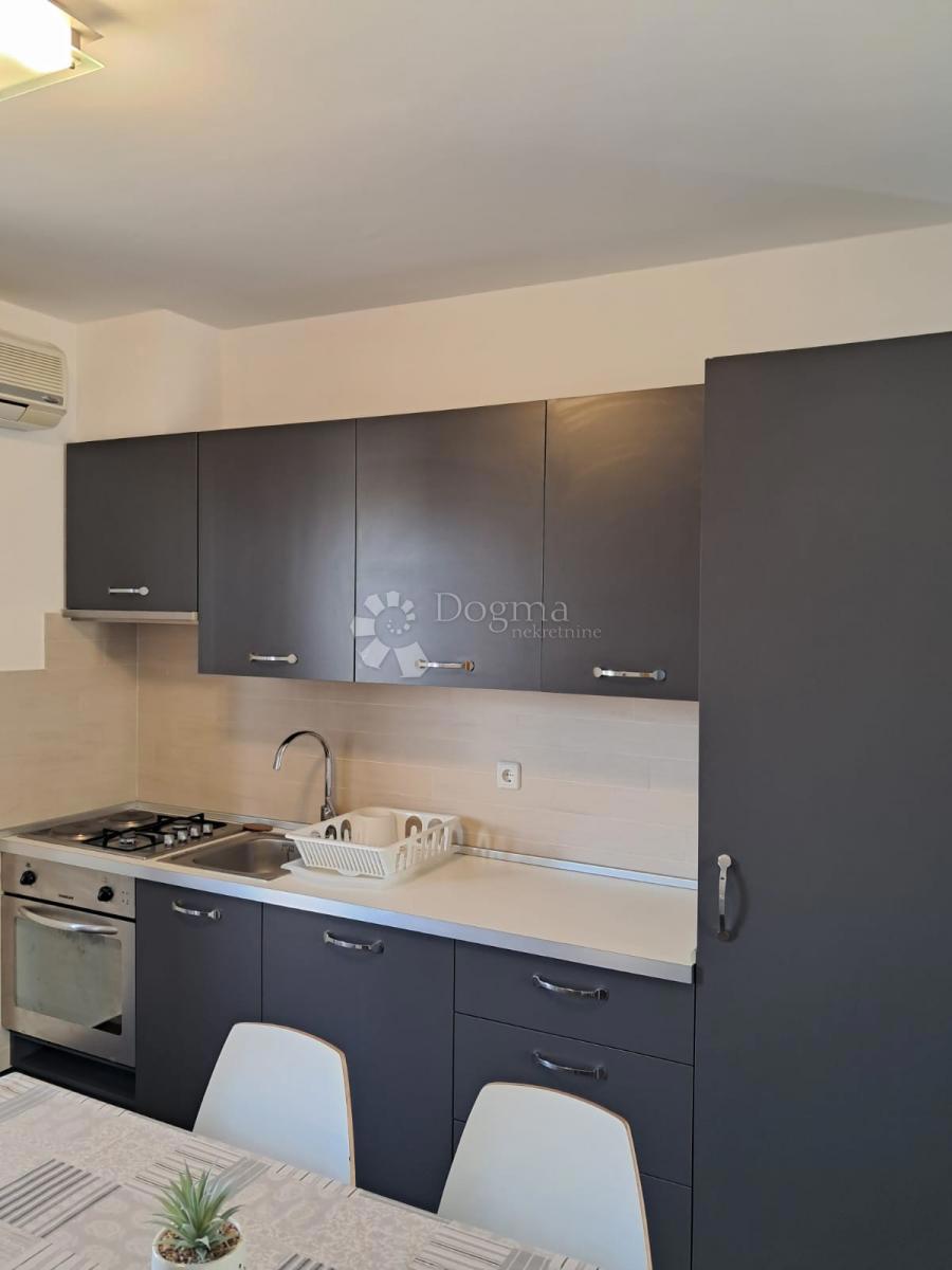 Apartma Cesarica, Karlobag, 60m2