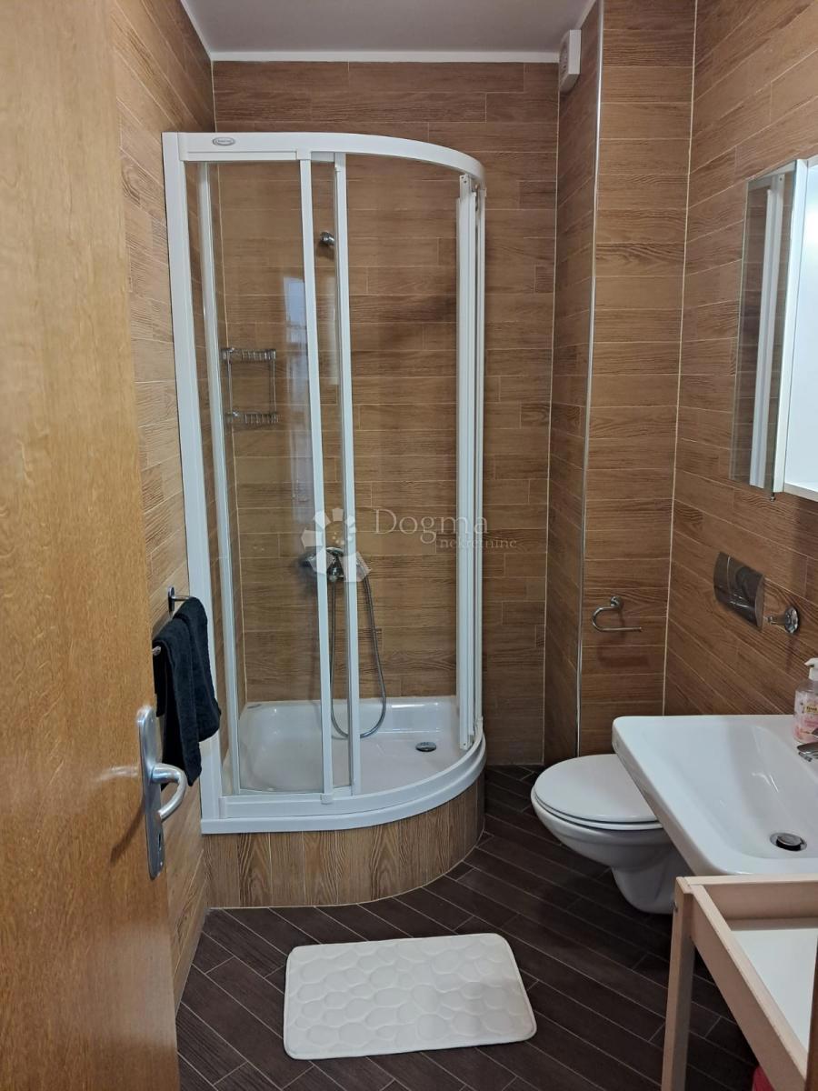 Apartma Cesarica, Karlobag, 60m2
