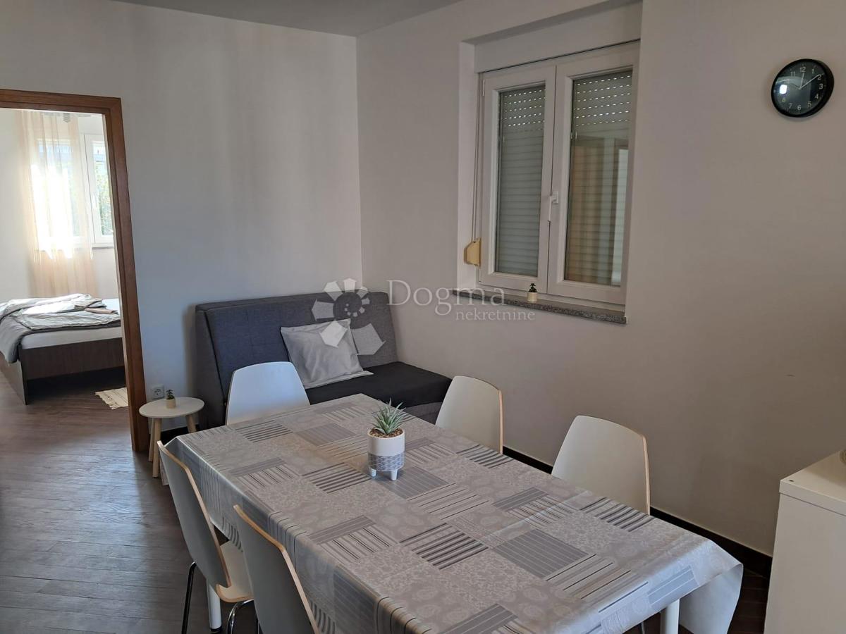 Apartma Cesarica, Karlobag, 60m2