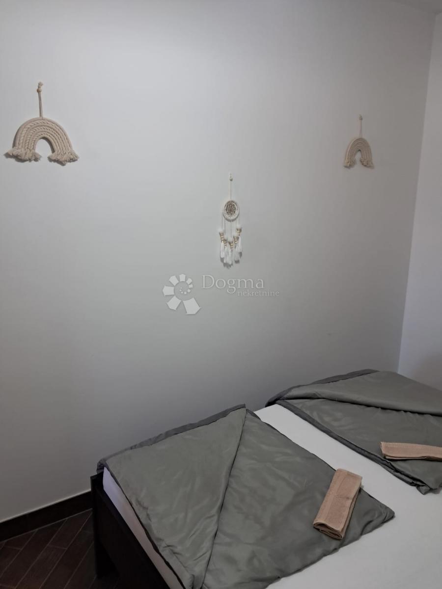 Apartma Cesarica, Karlobag, 60m2