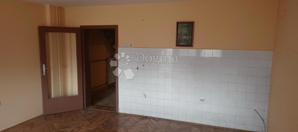 Hiša Donji grad, Osijek, 160m2