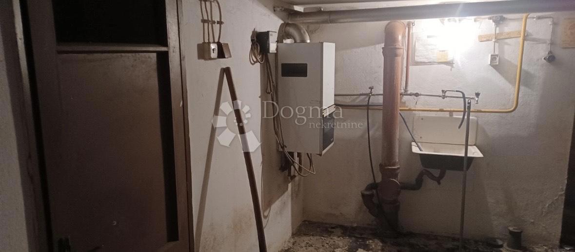 Hiša Donji grad, Osijek, 160m2