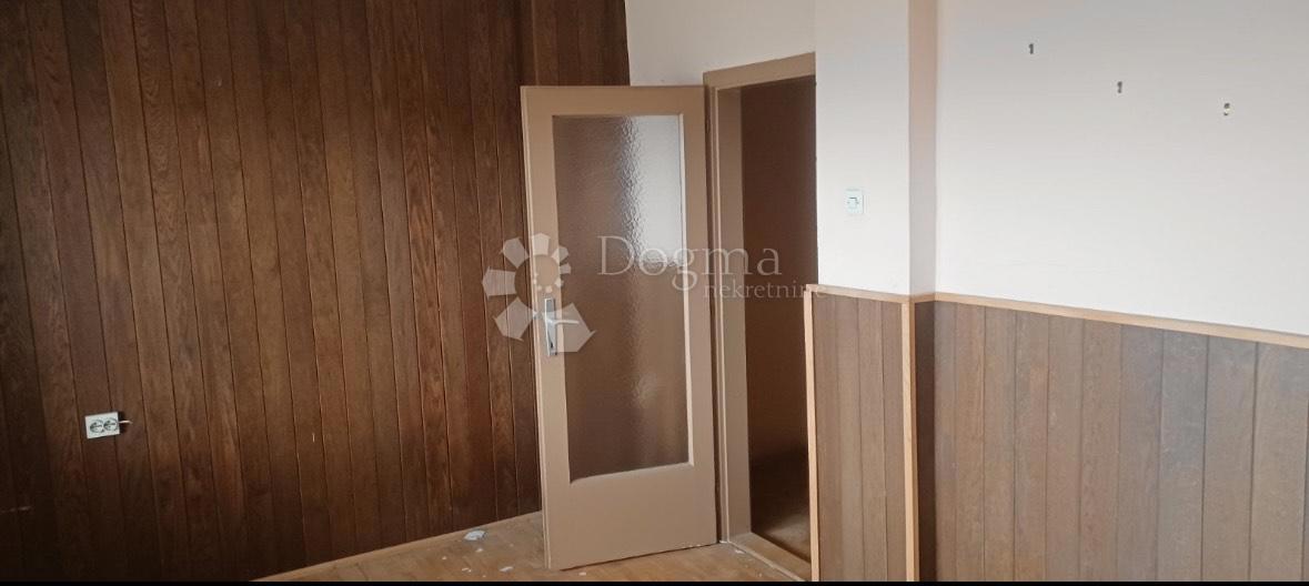 Hiša Donji grad, Osijek, 160m2