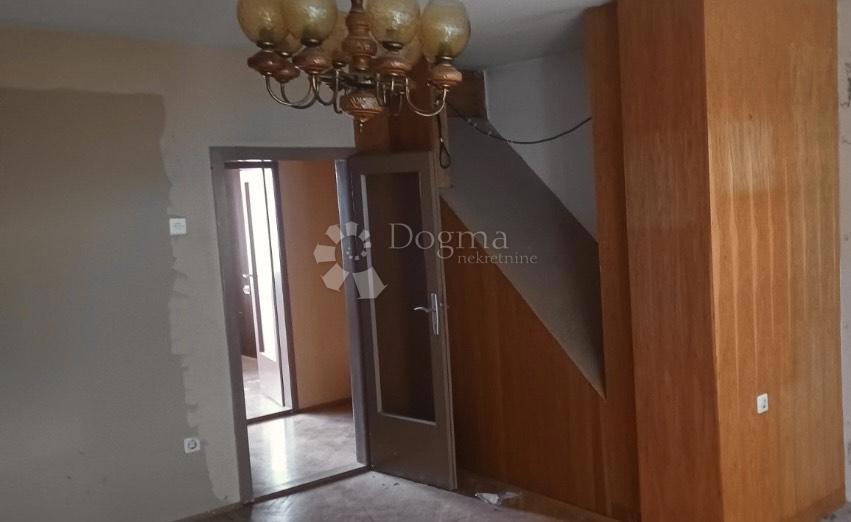 Hiša Donji grad, Osijek, 160m2