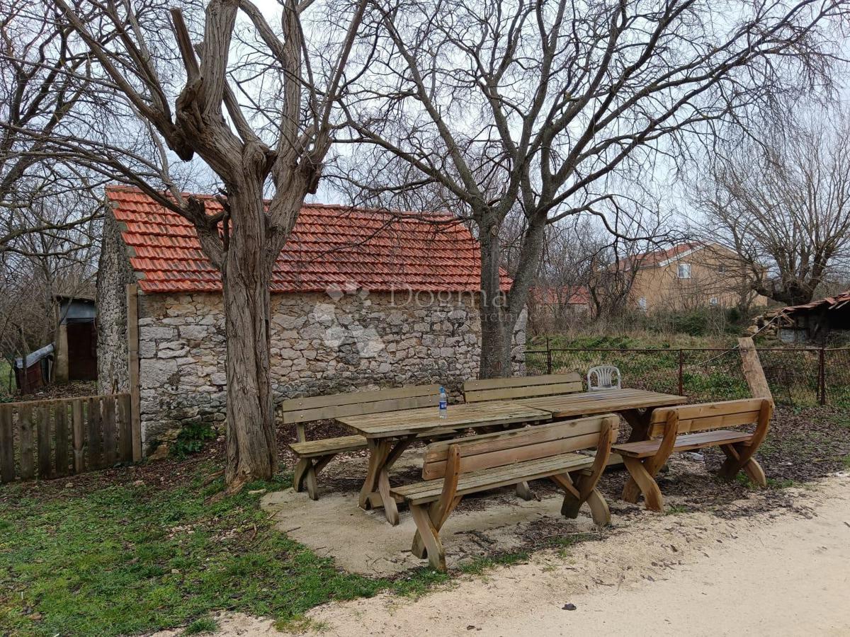 Zazidljivo zemljišče Zemunik Donji, 2.432m2