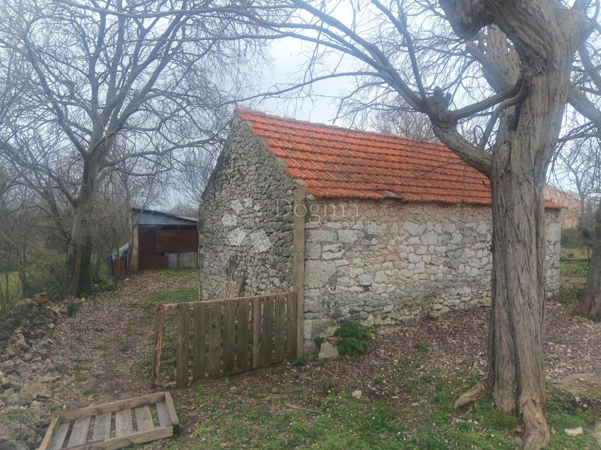 Zazidljivo zemljišče Zemunik Donji, 2.432m2