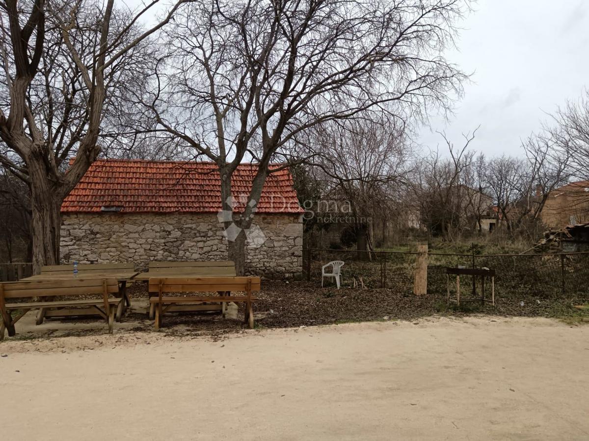 Zazidljivo zemljišče Zemunik Donji, 2.432m2