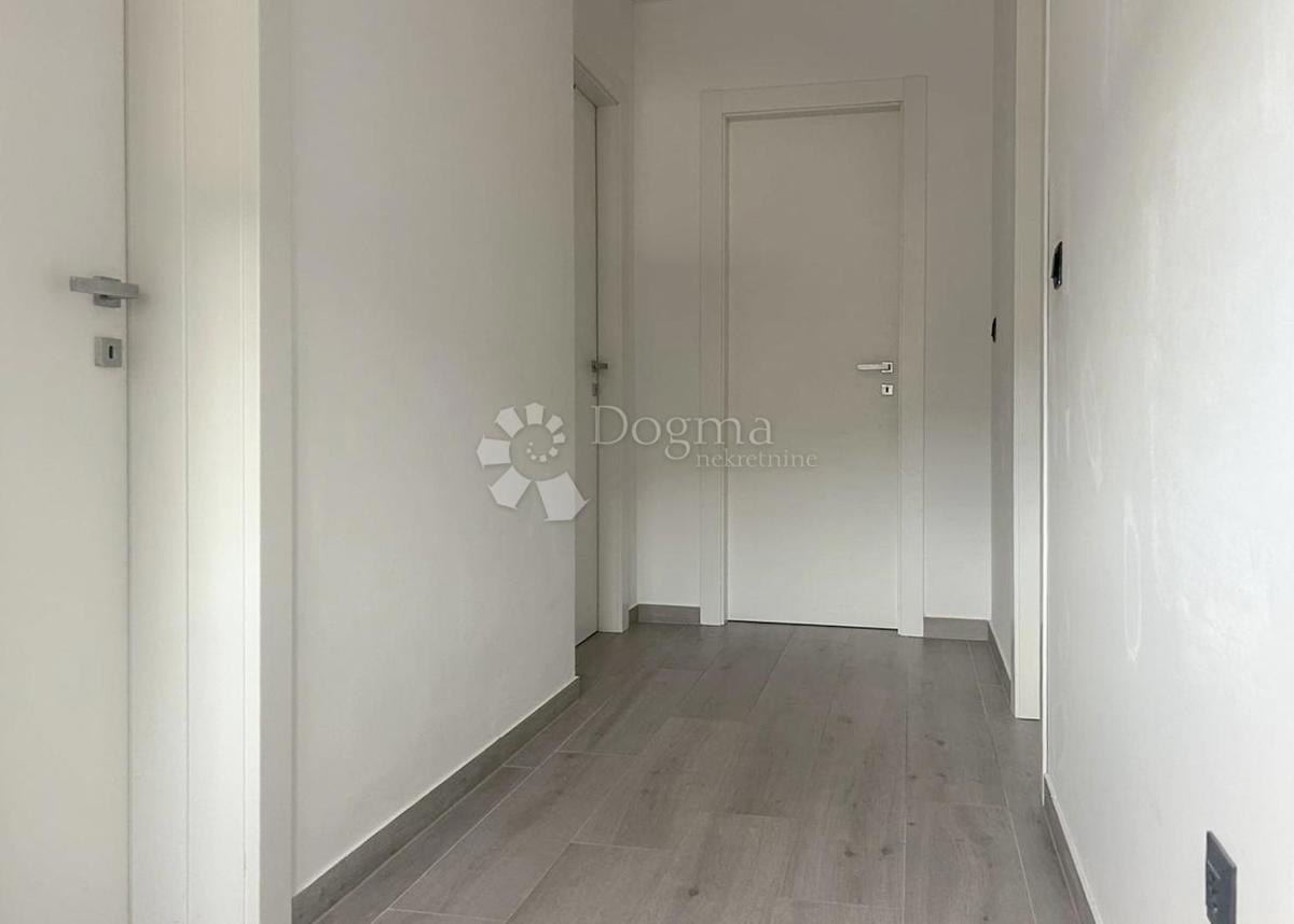 Hiša Orehovica, Rijeka, 180m2