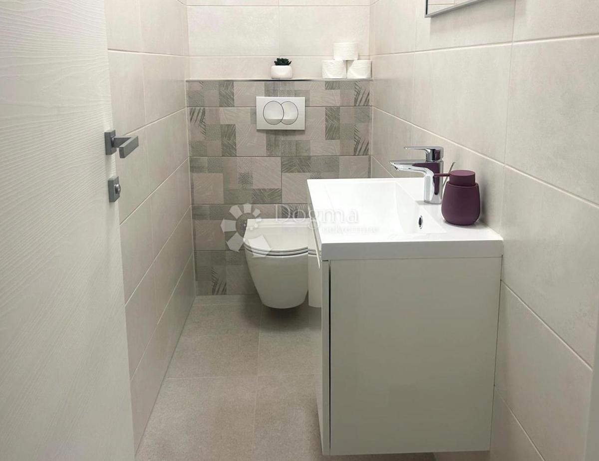 Hiša Orehovica, Rijeka, 180m2