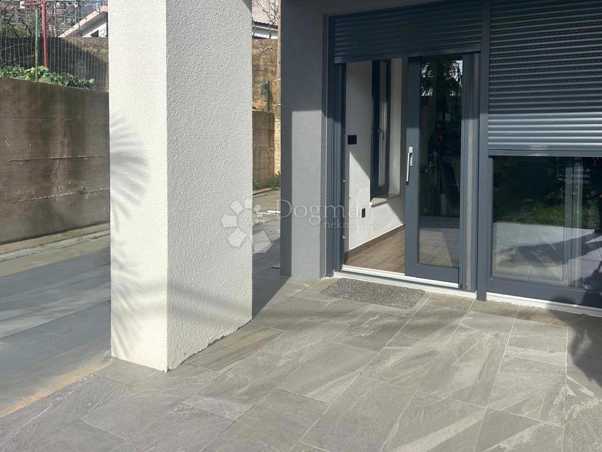 Hiša Orehovica, Rijeka, 180m2