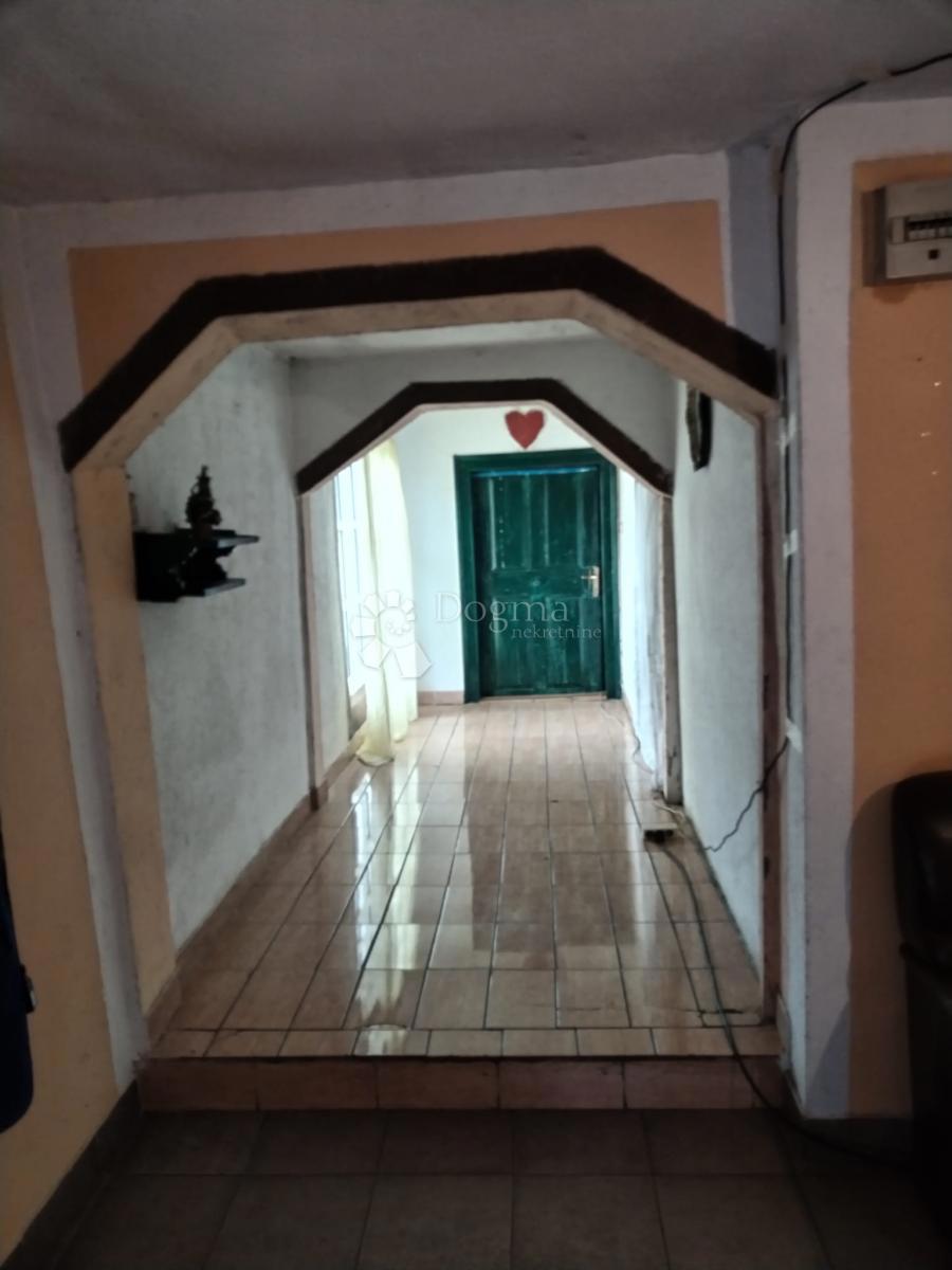 Hiša Donje Mekušje, Karlovac - Okolica, 1.233m2