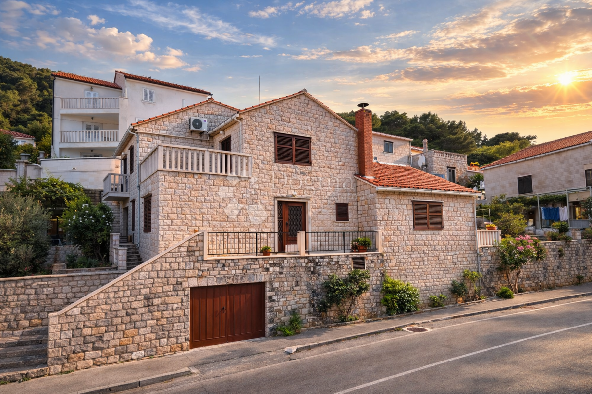 Hiša Pučišća, 182m2