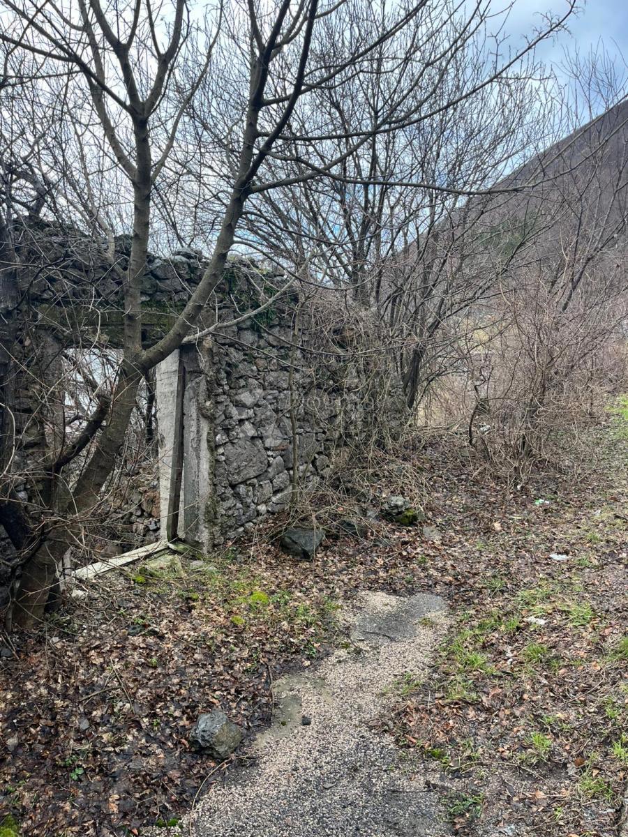 Zazidljivo zemljišče Senj, 150m2