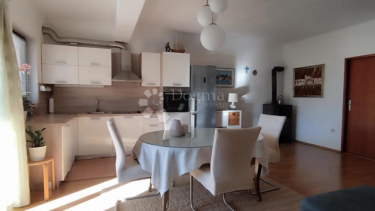 Hiša Mulo, Vrsi, 398,58m2