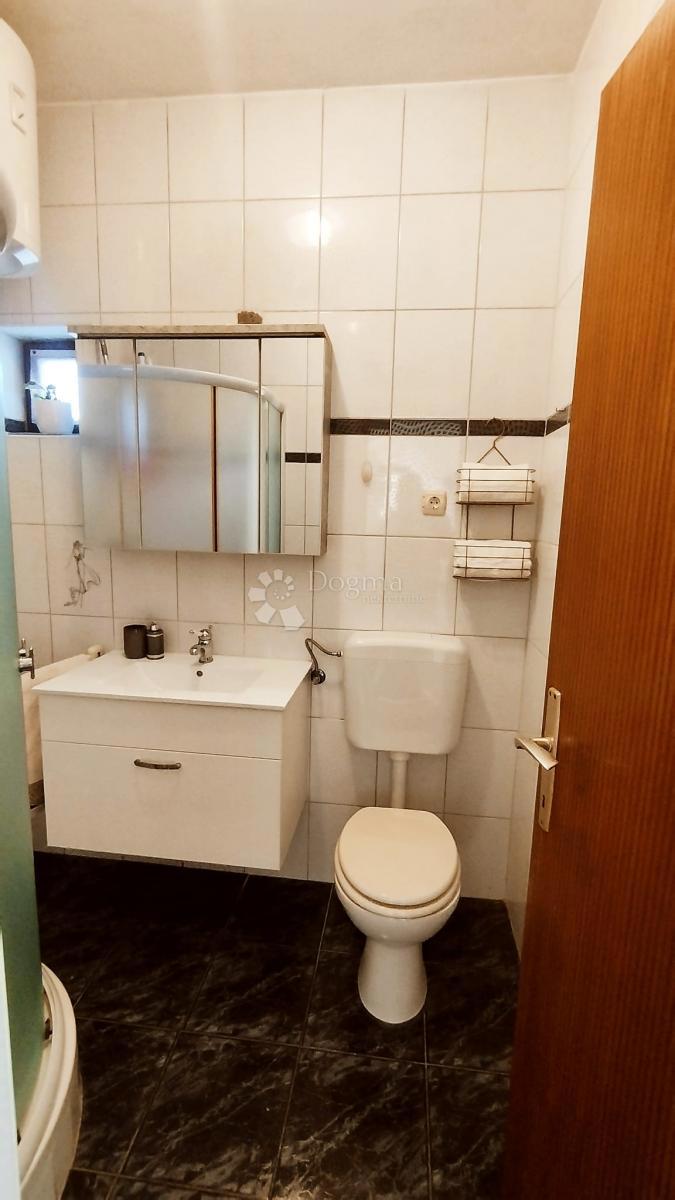 Hiša Mulo, Vrsi, 398,58m2