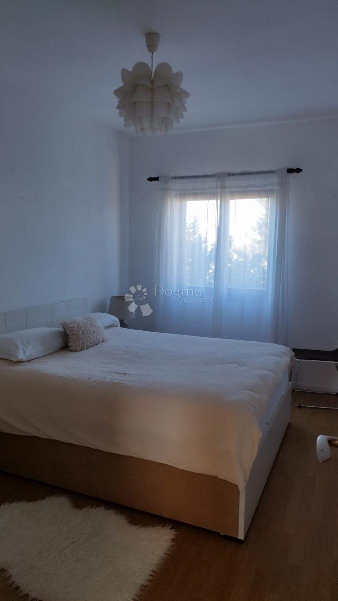 Hiša Mulo, Vrsi, 398,58m2