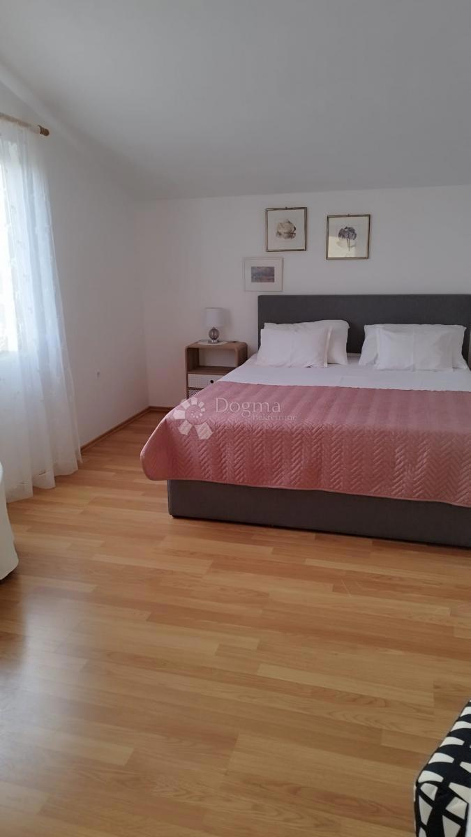 Hiša Mulo, Vrsi, 398,58m2