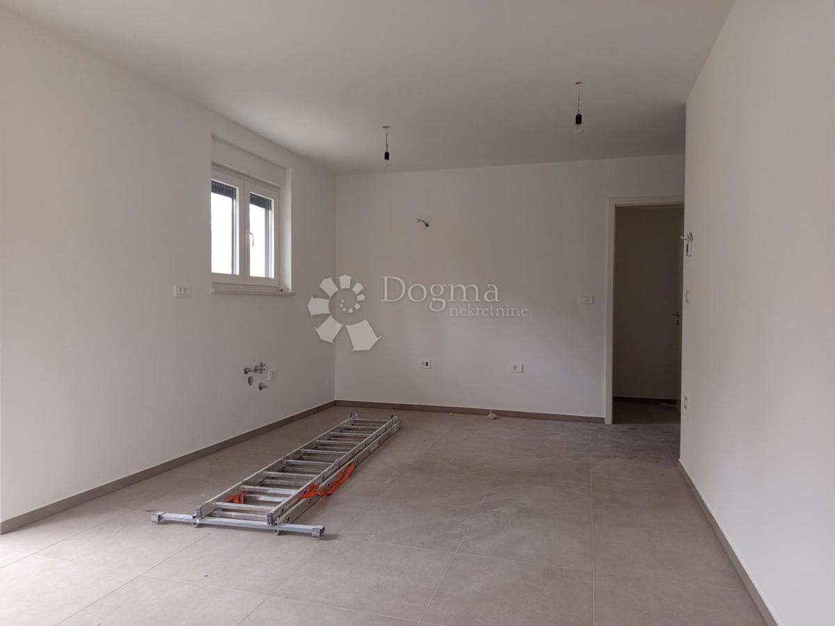 Stanovanje Centar, Pula, 54m2