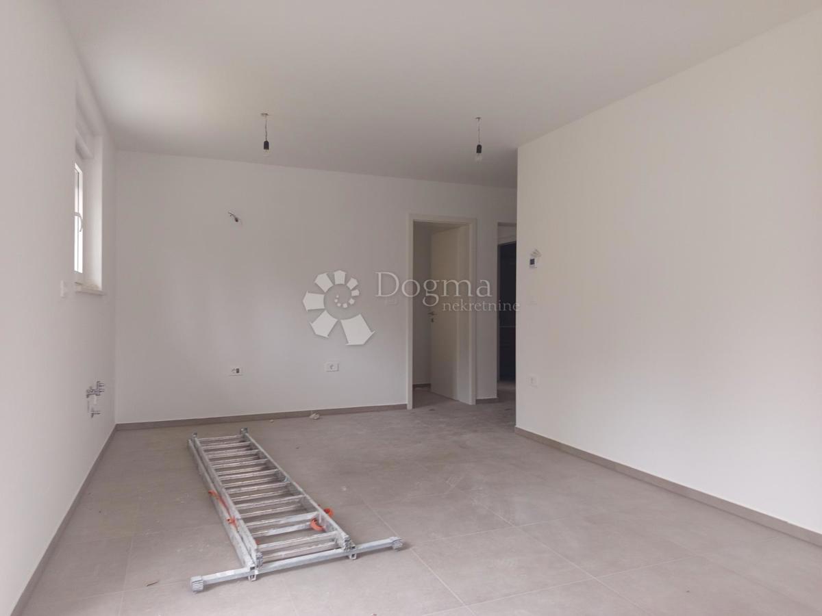 Stanovanje Centar, Pula, 54m2