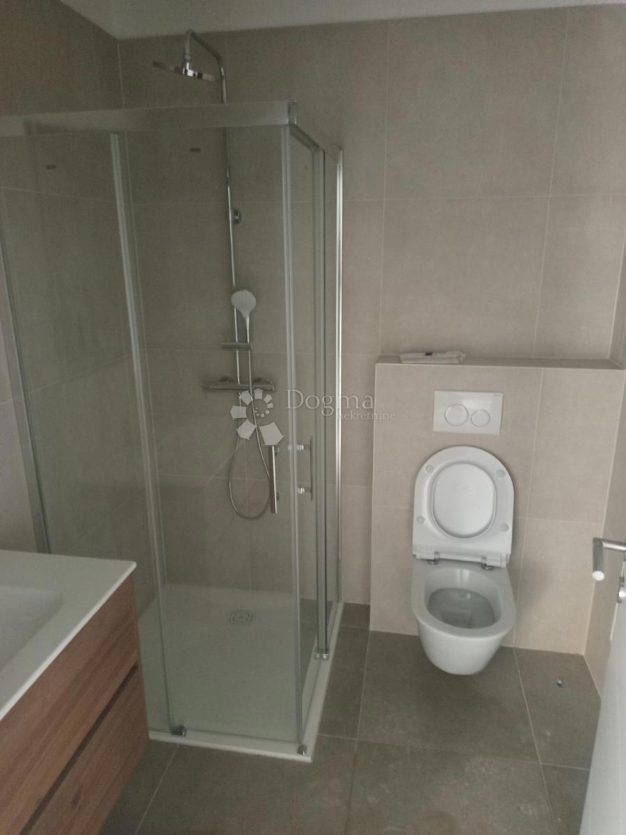 Stanovanje Centar, Pula, 54m2