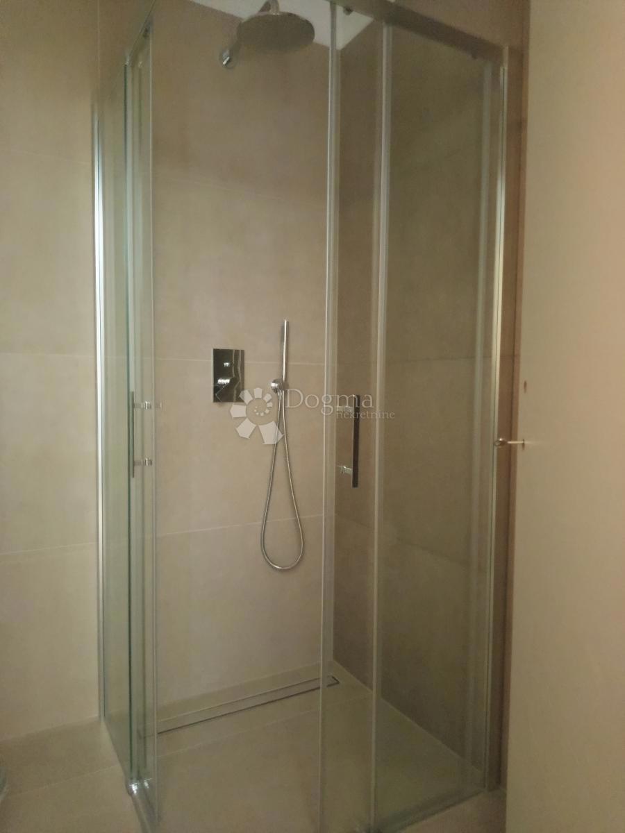 Stanovanje Valdebek, Pula, 57m2