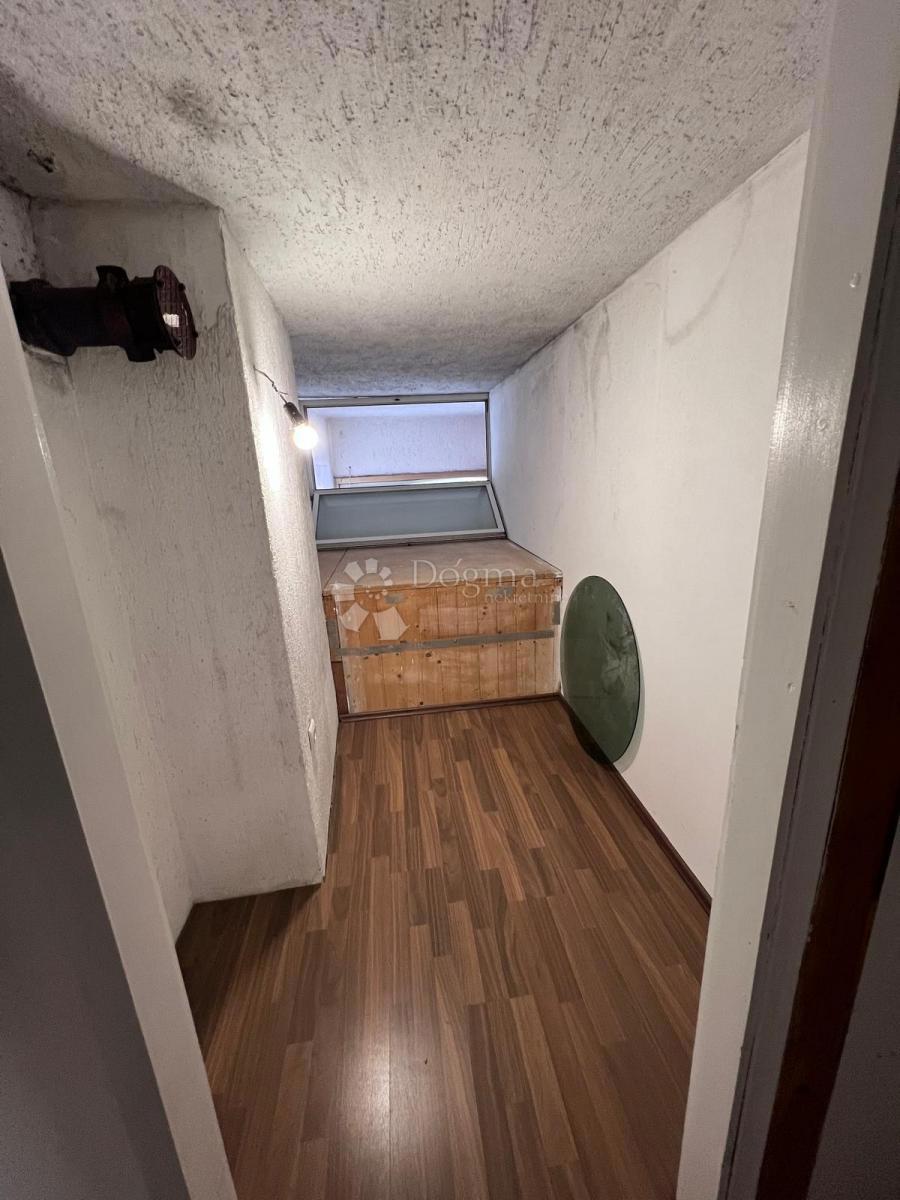 Poslovni prostor Červar-Porat, Poreč, 37m2