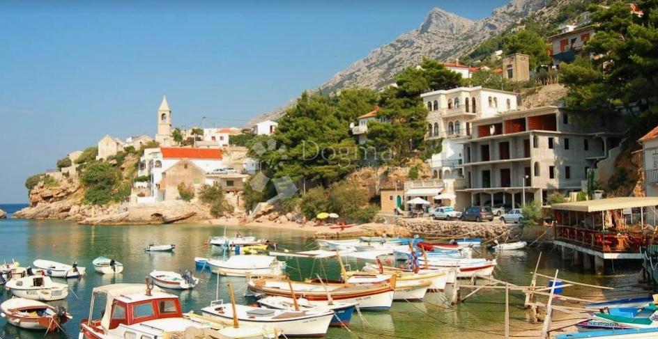 Zazidljivo zemljišče Pisak, Omiš, 700m2