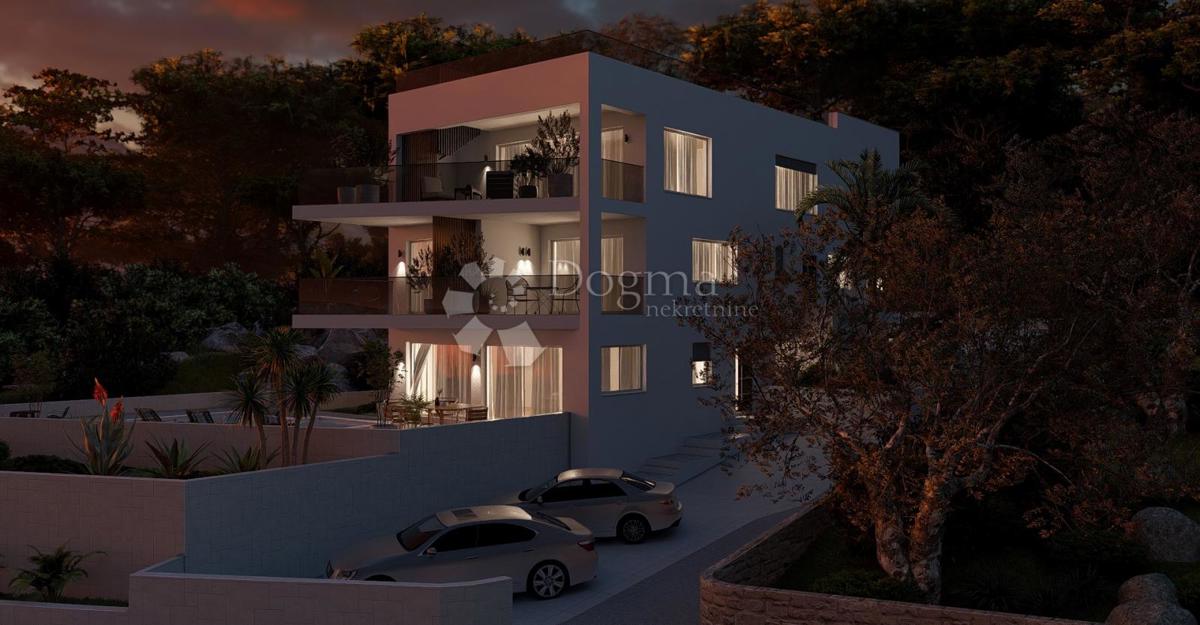 ČIOVO - PRVA VRSTA DO MORJA, VRHUNSKA LOKACIJA