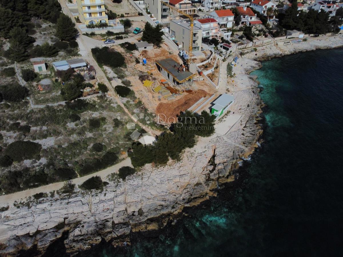 ČIOVO - PRVA VRSTA DO MORJA, VRHUNSKA LOKACIJA