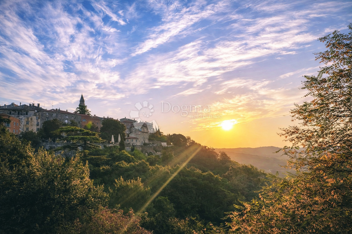 Zazidljivo zemljišče Presika, Labin, 4.075m2