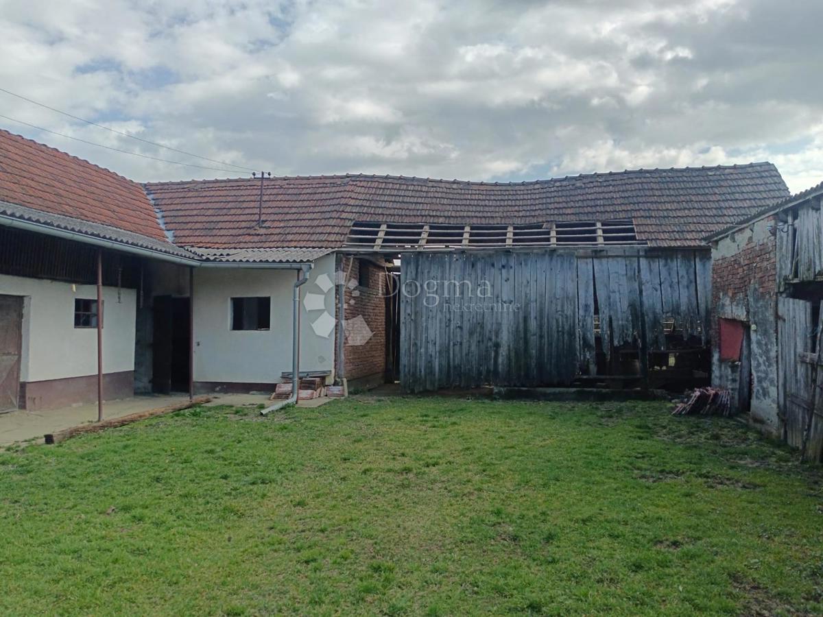 Hiša Zrinj Lukački, Lukač, 100m2